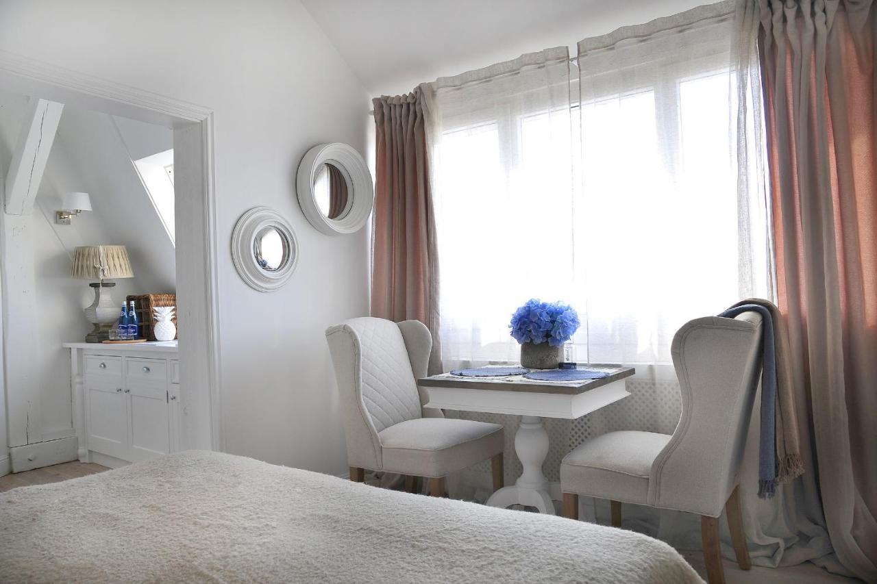 Villa Celine Mielno  Exteriör bild